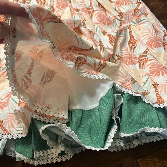 GIRL August Tropical Giraffe Dress and Shorts Set, size 10 - Picture 4 of 11